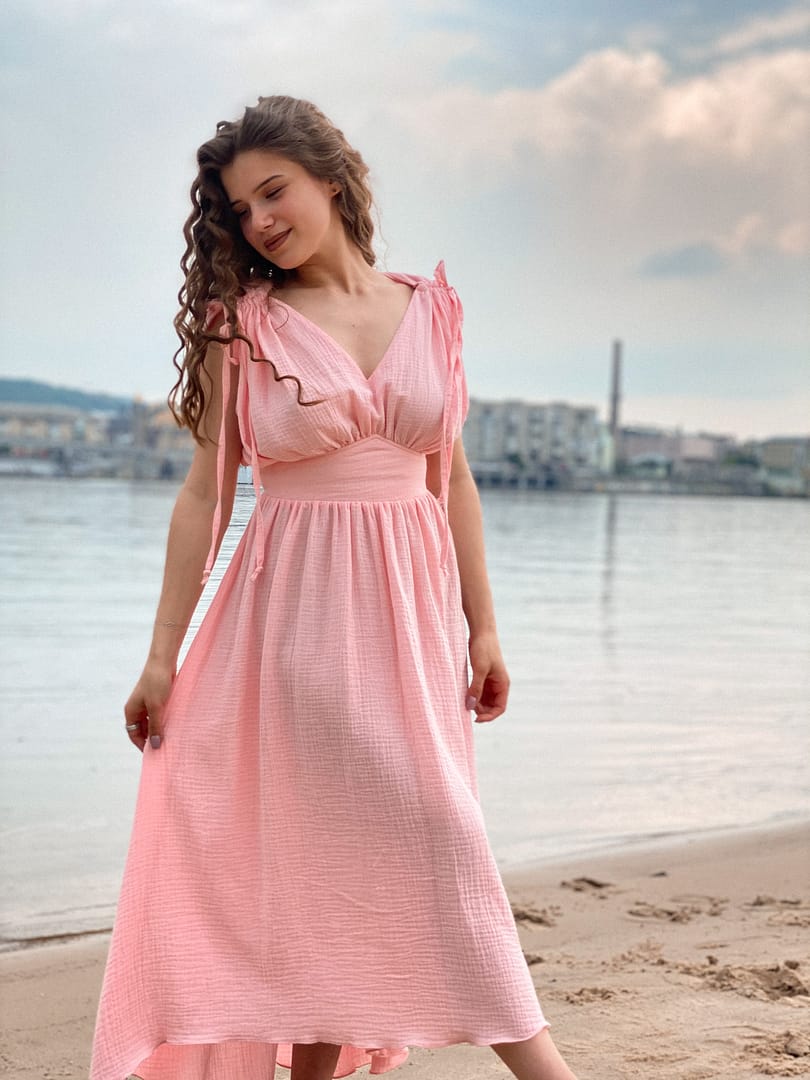 Vestido de Gasa Rosa con Mangas Abullonadas de taller de costura Orestas